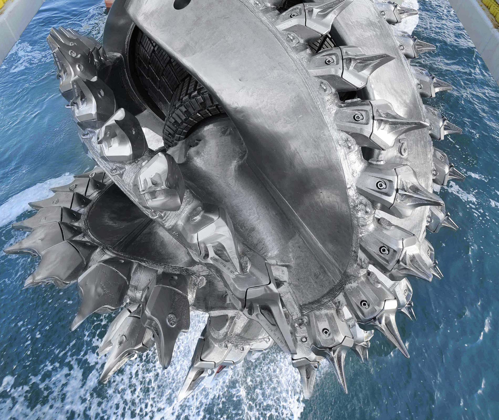 DREDGE_cutter-dredger_DMet_home_t