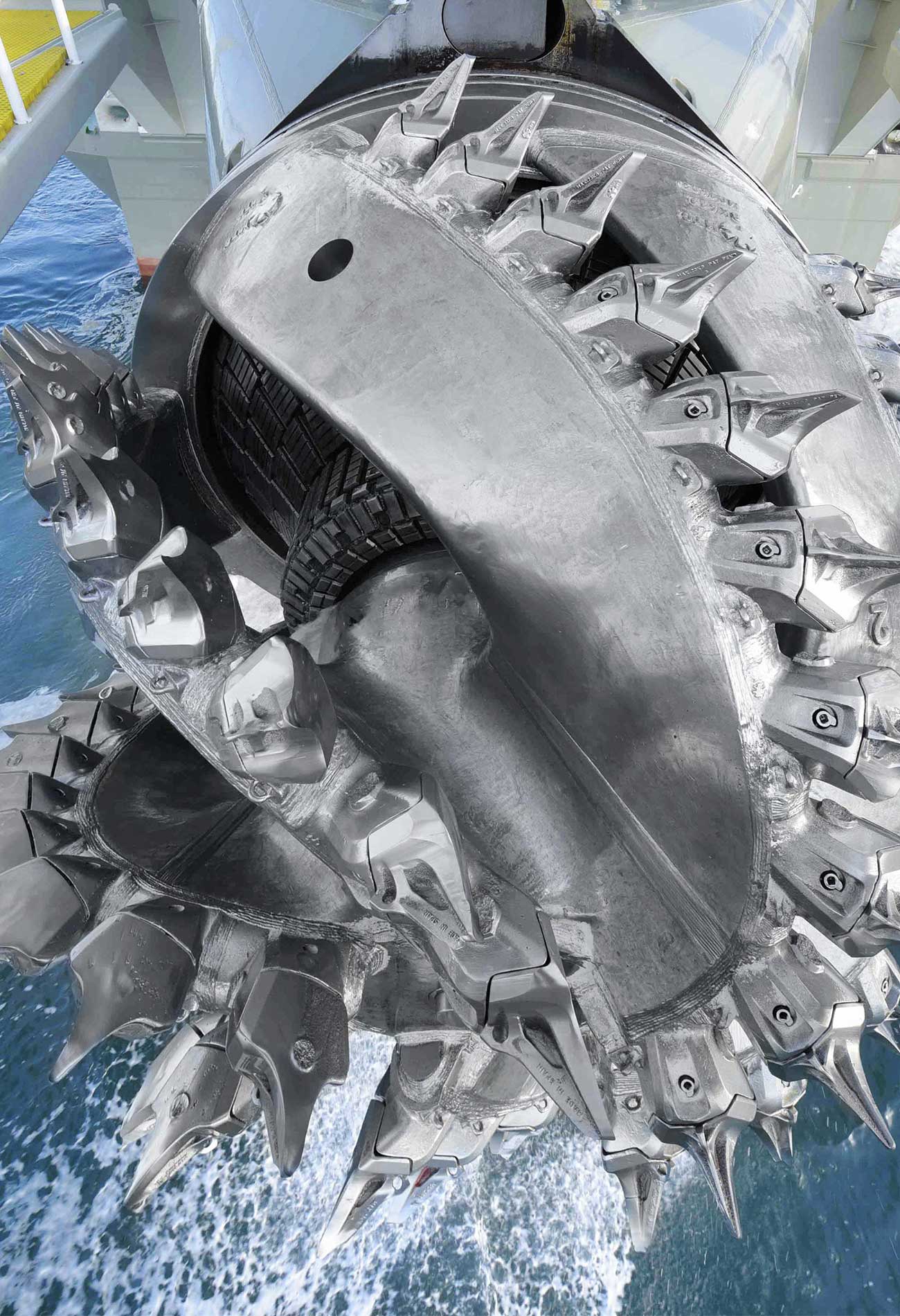 DREDGE_cutter-dredger_DMet_home_m