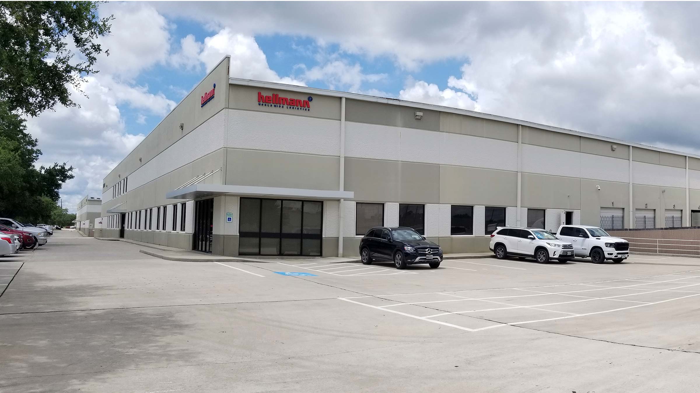 4q2021_Newsletter_new_office_Houston_2400x1350